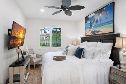 A resort property with plenty of amenities and close to downtown Naples