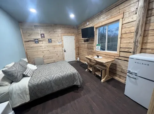 Beautiful Butte BNB 1-bedroom apartment in fantastic Palmer with WiFi. - Apartments