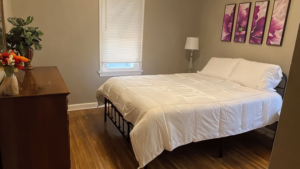 Enchanting 3 bedroom cape home with WiFi in Buffalo