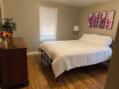 Enchanting 3 bedroom cape home with WiFi in Buffalo
