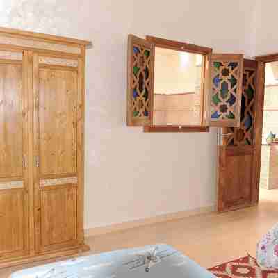 Entire 2 bedroom apartment in charming Salé Close to Rabat, La Marina and beach. Rooms