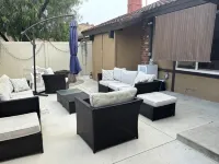 Spacious 3-bedroom with AC and WiFi in welcoming Cypress