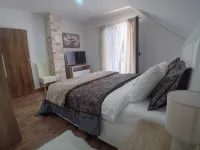 Cozy 3BR Villa near Durmitor National Park - Free WiFi & Parking - Nature Escape 住宿飯店