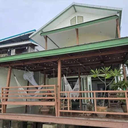 Sabai Sabai House Koh Kret Отели рядом с достопримечательностью «Остров Ко Крет»