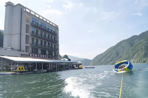 加平海豚度假村 - 停車場