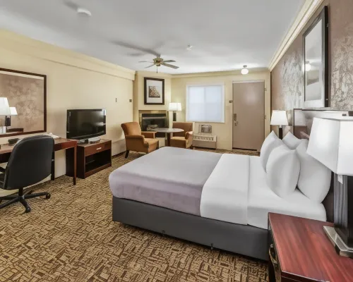 Quality Inn & Suites Hotels in High Level