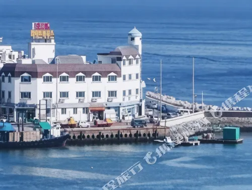 Lighthouse Hotel