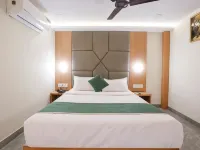 Hotel Crystal Castle Goregaon West Link Road, Mumbai Hotels near Inorbit Mall