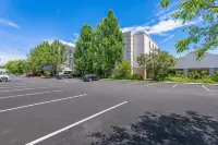 Comfort Inn - parking