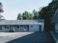 Shangri-La Motel Hotels in Bristol County