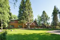 Gardiner Getaway: your cozy cabin near Yellowstone National Park! [Unit 2] - シャレー