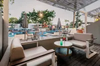 Bamboo Suites Hotel - Pools