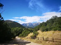 Secluded Creekside Cabins - Chalets