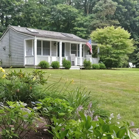Adorable cottage on Cape Cod's historic Rt 6A