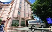 Hotel Mega Lestari Balikpapan - Kolam Renang