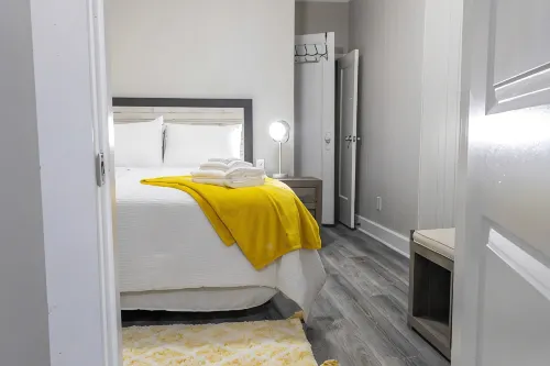 Modern 1 bedroom 1 bath apartment