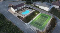 Spacious Condo with No Stairs - 3 Bedrooms/3 Bathrooms - King Beds - Sleeps 6 - WiFi