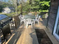 Rustic ski chalet in the heart of North Conway off West Side Road - 2-Star