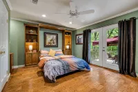 Relax at the 5-beds Woodland Vacation Home near Frisco