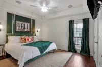 Spacious 5BD - UNL 5mins - BBQ, Games & Backyard