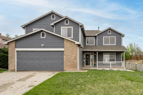 Spacious 4 BR House in Centennial - Homestays