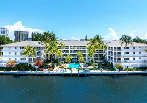 Modern Coastal 2Br on Intracoastal • Walk to Beach - Condos