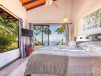 Incredible Ocean Views, Private Pool, Fully Equipped Villa in a Gated Community Hotels in Osa