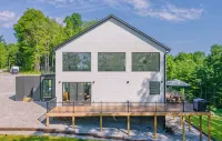 Brand new custom lake house with breathtaking panoramic views - 3-Star