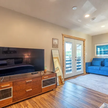 Sandy Point Resort Suit, amazing 365 Lakeview