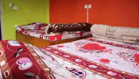 Duna Tapari Restaurant & Guest House - parking