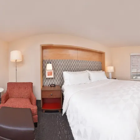 Holiday Inn & Suites RALEIGH-CARY (I-40 @WALNUT ST) by IHG