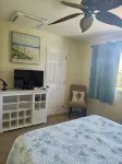 New Central AC! Oceanfront Steps from the Beach, with Pool, Jacuzzi, & BBQ. - شاطئ