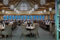 Lied Lodge at Arbor Day Farm - С бассейном