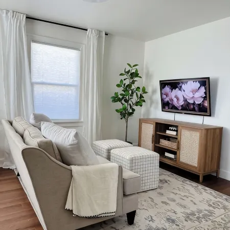 Cozy Bremerton Bungalow: Modern Comforts, Perfect Location!