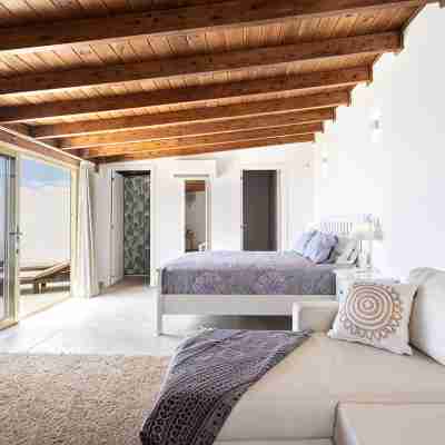 Spectacular Duplex Seafront with Awesome views and sunset !!! Rooms