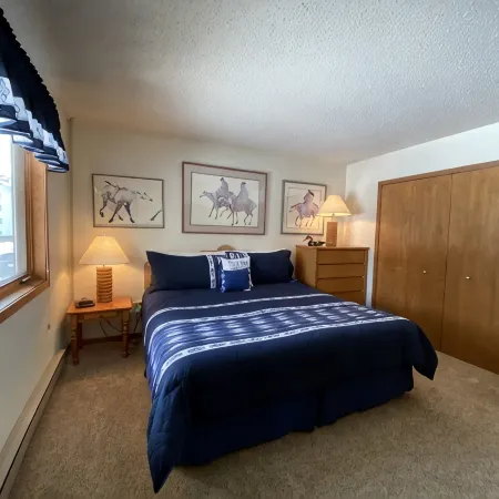 Walk to the Lifts from Crested Mountain North 2 Bedroom Condo!