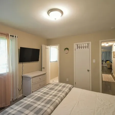 Busy Bee Ranch near Walnut Creek Amphitheatre - Pet Friendly