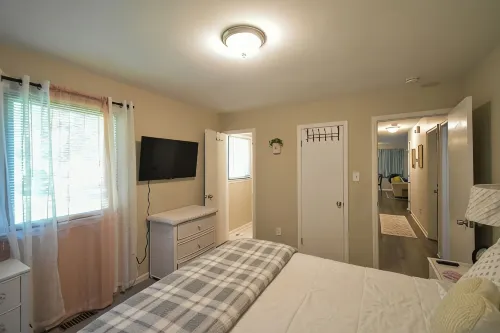 Busy Bee Ranch near Walnut Creek Amphitheatre - Pet Friendly - 2-Star
