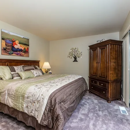 Wapato Point Halmalka Condo 510B 3 Bed 2 Bath Sleeps 8, Lake Views, Next to Pool