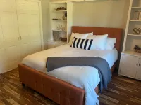 Newly Remodel - 1 Mile to Stadium-Sleeps 8 - 4-Star