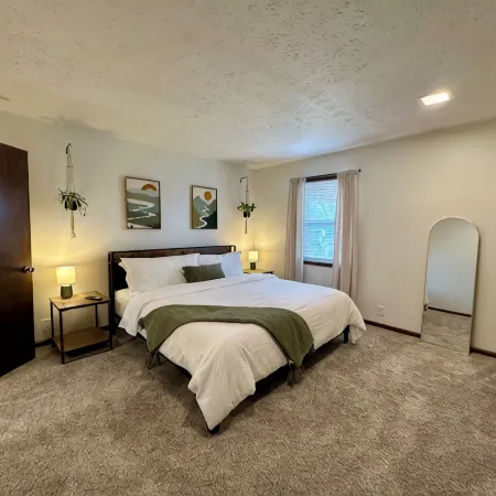 Vintage modern / boho Gallatin townhome!