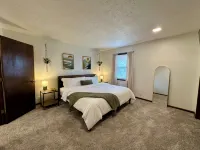 Vintage modern / boho Gallatin townhome!