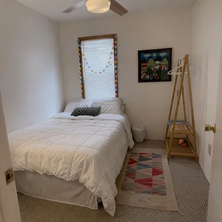 Beautiful Lake House & Spacious 4 BR