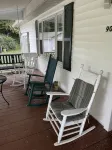 Black Mt home, minutes to downtown, fenced yard - 3성급