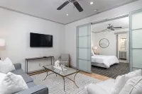 Modern Luxury Downtown Condo - 4-Star