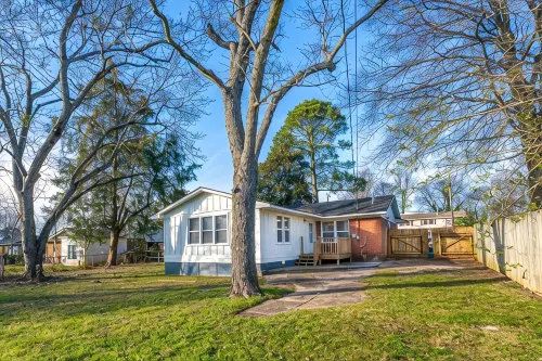 Fully Stocked and Spacious 2 Master Bdrms LOCATION, COMFORT, LUXURY -  Privatzimmer