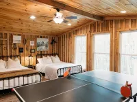 "The Lantern" Woodsy Cabin Experience w/ HotTub Hotels in Wolfe County