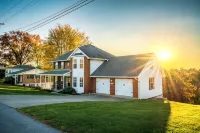 ROSELAWN RETREAT: Firepit, Gameroom, Views! Huge Gorgeous home 5 mins to the Ark - 4성급