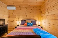 NEW Cabin 15 min to Asheville with Blue Mountain Views! - Chalets
