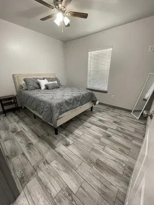 Chic 2 Bedroom 1 Bath home - 3-Star